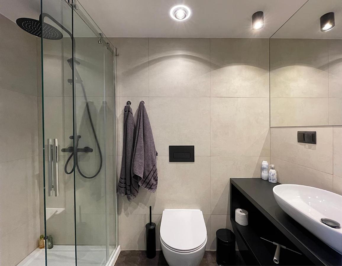 Off Side Story Apartment Łódź Dış mekan fotoğraf